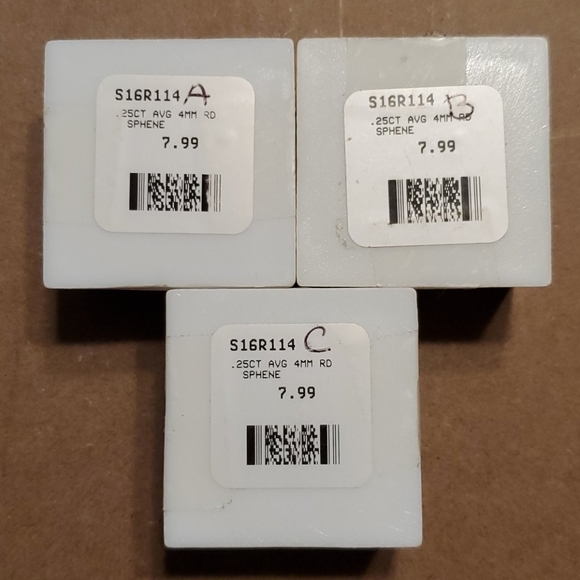 Sphene - Lab - Picture 3 of 3